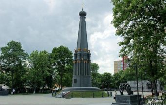 памятник 1912 году