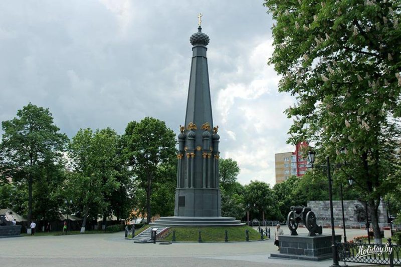 памятник 1912 году