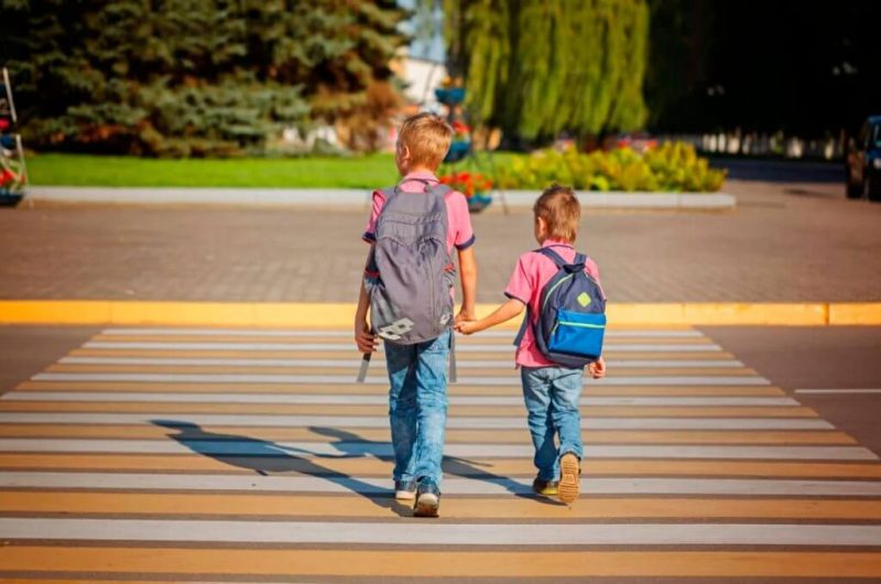 дети на дороге